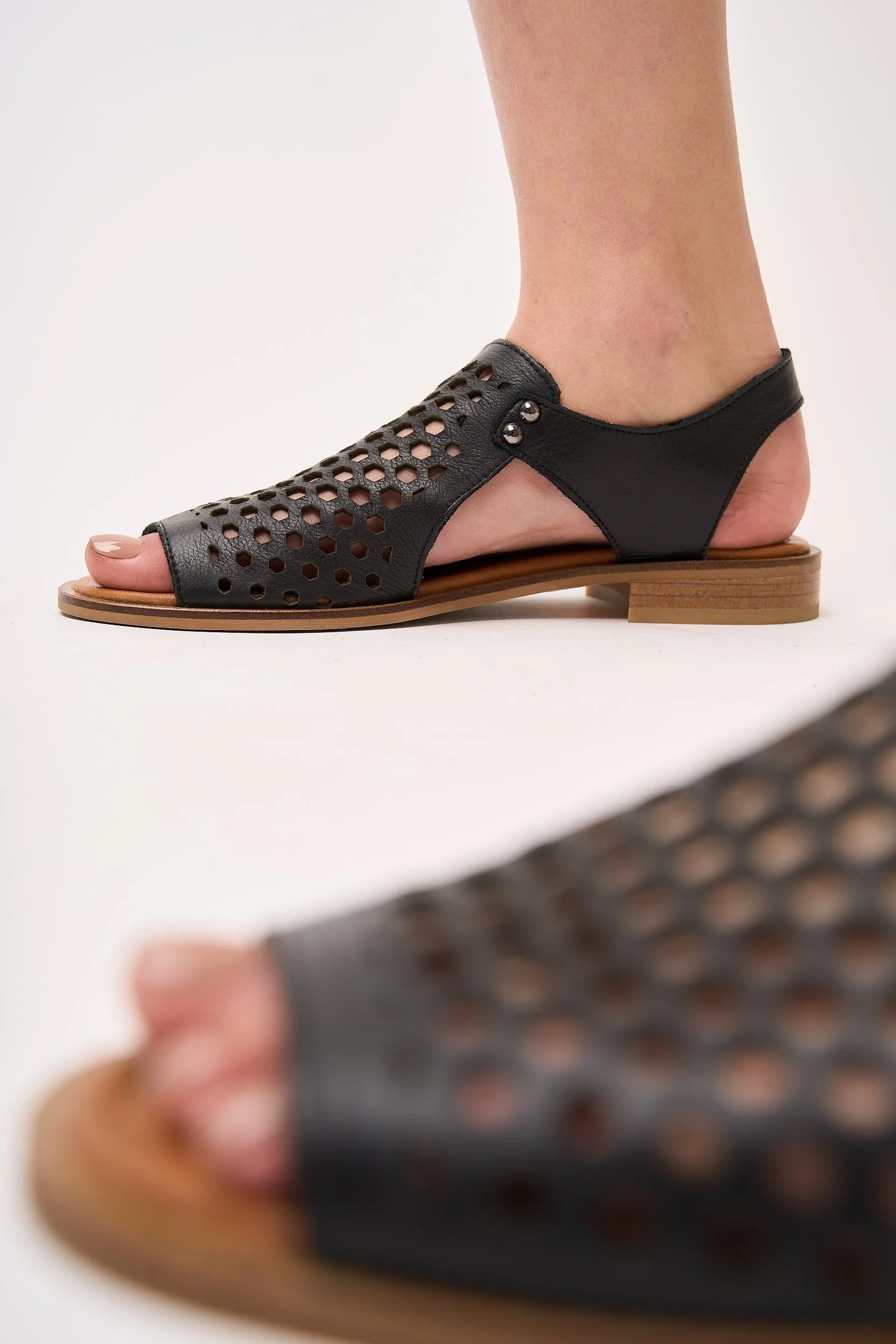 Comfelle Black